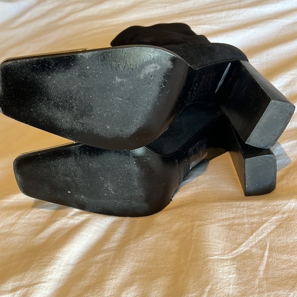 Alexander Wang Mascha boots in black suede - Picture 8 of 11